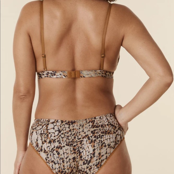 Spell 1985 Tri Bralette in Honeycomb - Picture 4 of 10